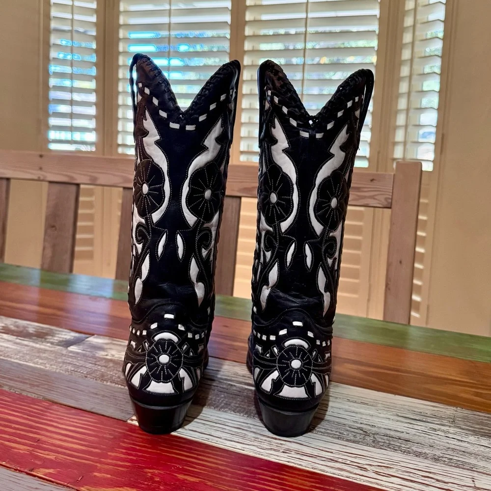 Lane Women's Black and White Western Boots - Picture 6 of 7